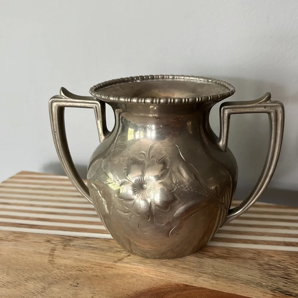 Antique Victor Silver Co Quadruple Plate Creamer & Sugar Bowl Floral Silverplate